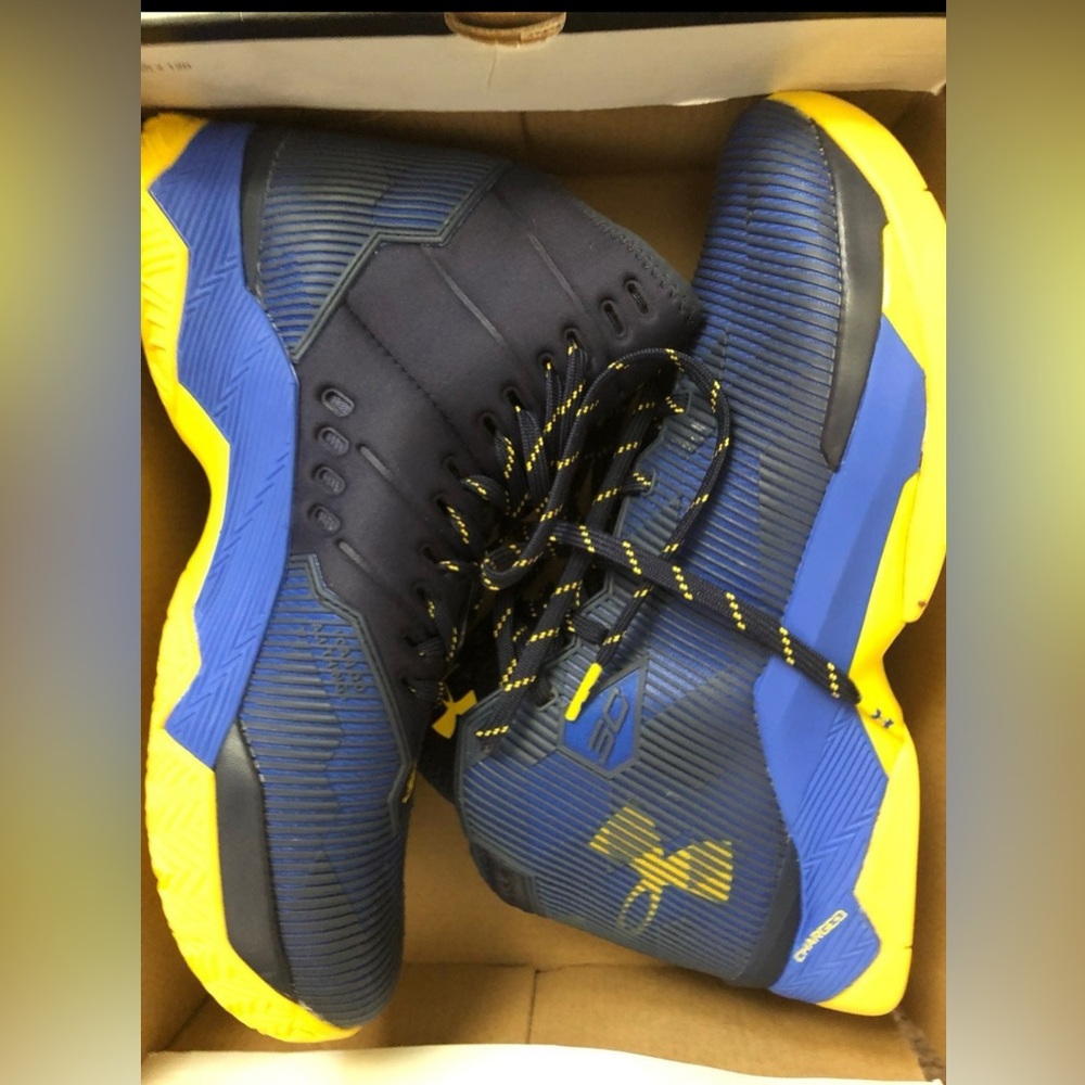 Under Armour Steph Curry 2.5 Navy and Yellow Athletic Shoes